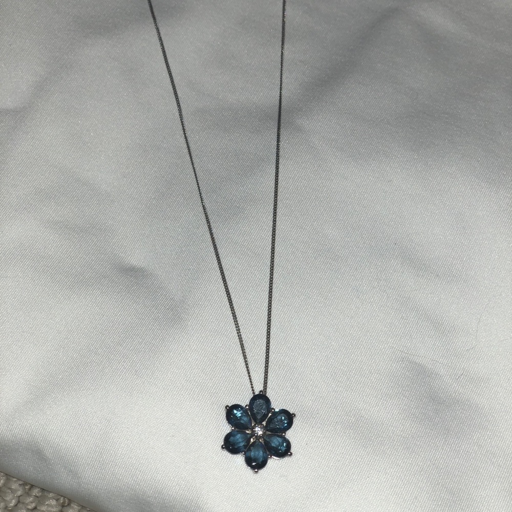Floral blue necklace